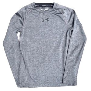 - Under Armour Youth Long Sleeve Heatgear Fitted Tee SZ S! LIKE NEW!